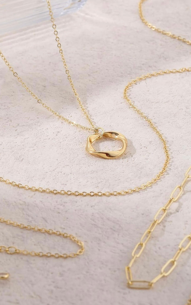 3-Piece Gold Or Silver Layered Necklace Set | Elegant Chain with Circle Pendant | Hypoallergenic