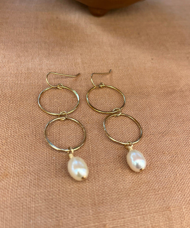 BIG PEARL EARRINGS