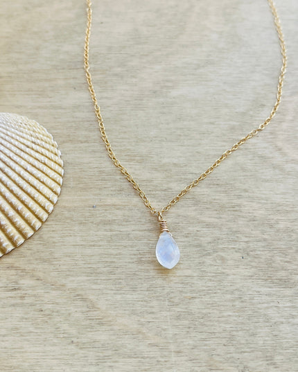 RAINBOW MOONSTONE GEM NECKLACE