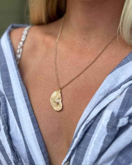 Oyster Shell Pendant Necklace