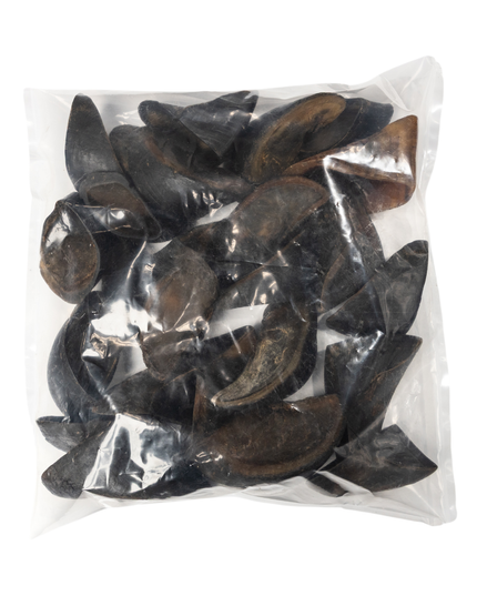 All-Natural Cow Hooves Dog Chews – Premium Crunchy Treats for Dental Health – (25/Case)