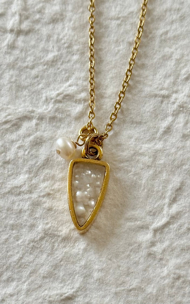 Arrowhead Crushed Pearl Necklace