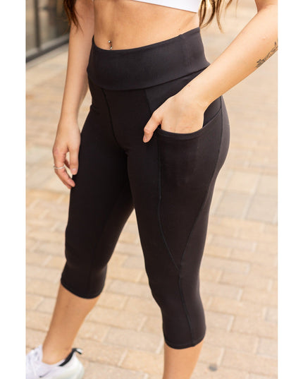 Ready to Ship | Sleek Pocket Collection - Capri Leggings