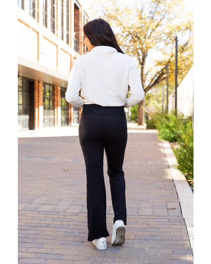 Ready to Ship | The Liz - Crossover Bootcut Leggings with Pockets