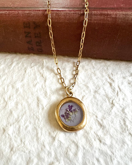 Floral Crest Necklace