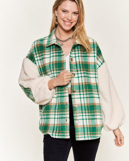 Multi plaid fuzzy sleeve jacket PLUS JJO1023P