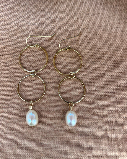 BIG PEARL EARRINGS