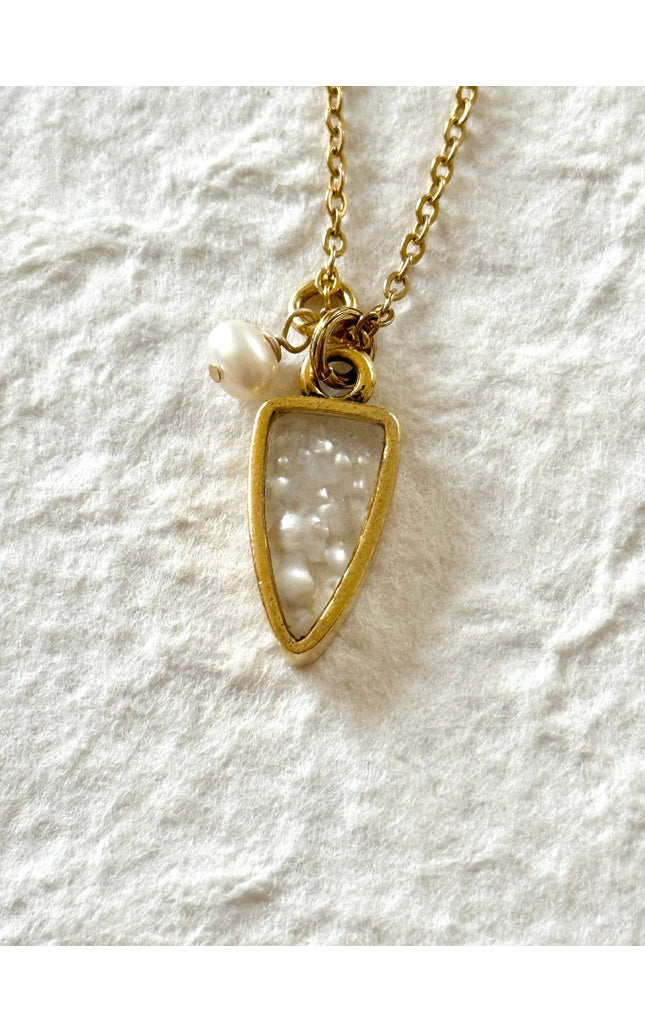 Arrowhead Crushed Pearl Necklace