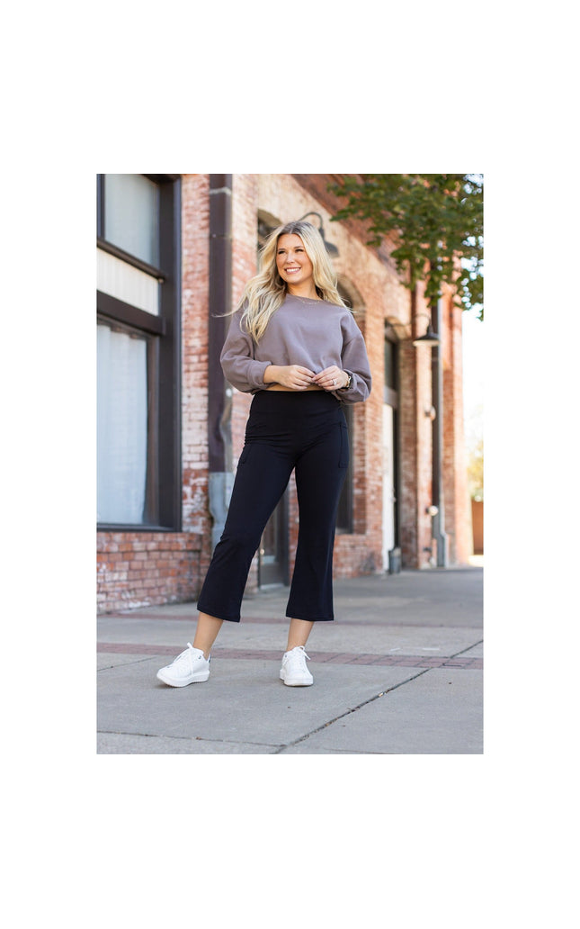 Ready to Ship | The Delilah - Kick Flare Leggings with Pockets