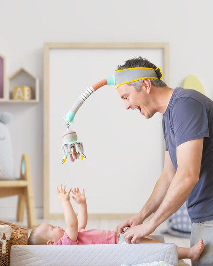 Dingle Dangle Diaper Changing Distractor
