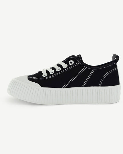 COURT ROYALE: VULCANIZED COURT SHOE - BLACK/WHITE