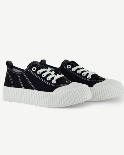 COURT ROYALE: VULCANIZED COURT SHOE - BLACK/WHITE