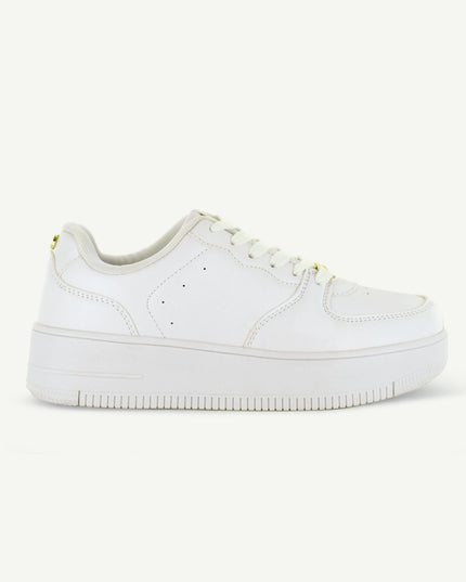 THE METRO: PLATFORM COURT SHOE - WHITE