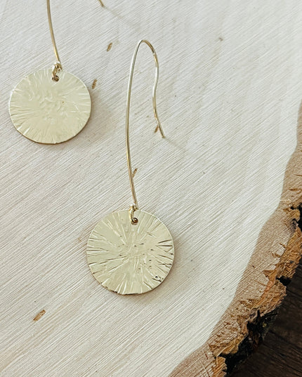 GOLD DISC DAISY HANG EARRINGS