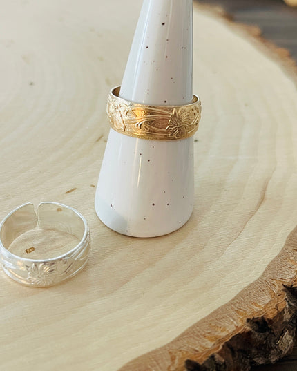 HIBISCUS BAND RING