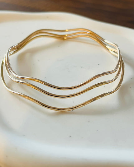 BIG WAVE BANGLE BRACELET