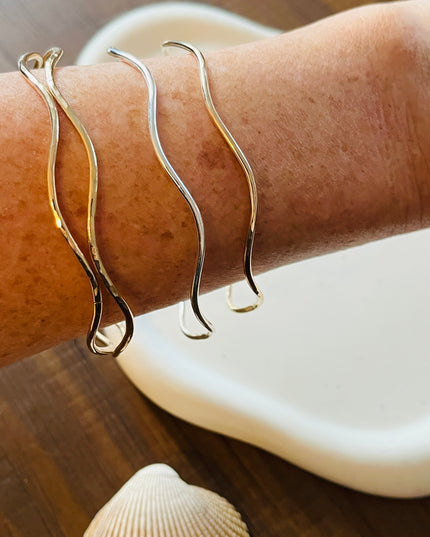 BIG WAVE BANGLE BRACELET