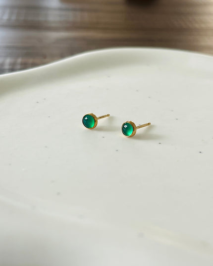 EMERALD ONYX STUD EARRINGS