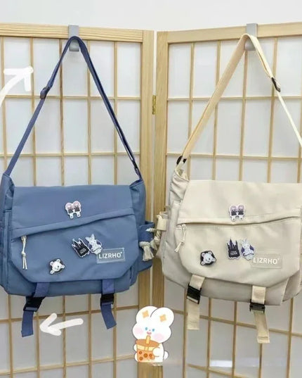 Messenger Bag Retro Large Capacity Shoulder Bag for Students and Women