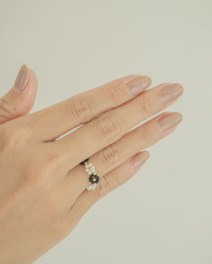 Flora Beaded Necklace and Ring Set