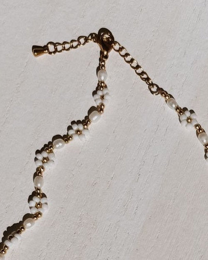 Freshwater Pearl and Flower Beaded Necklace