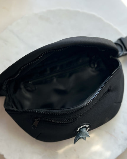 Black Dog Walking Bag
