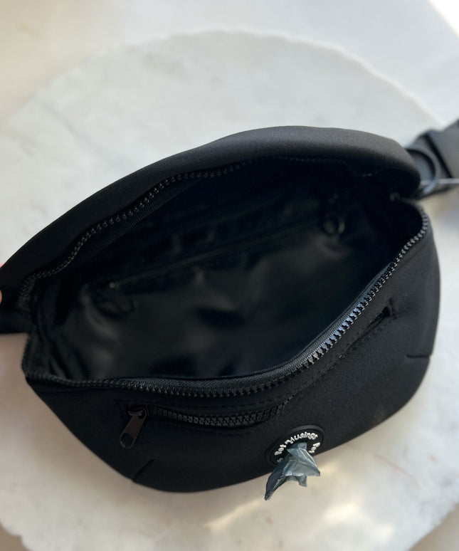 Black Dog Walking Bag