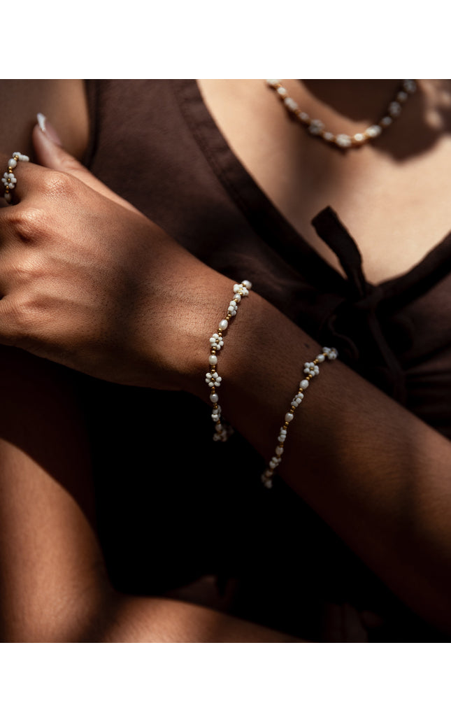 Freshwater Pearl and Flower Beaded Bracelet